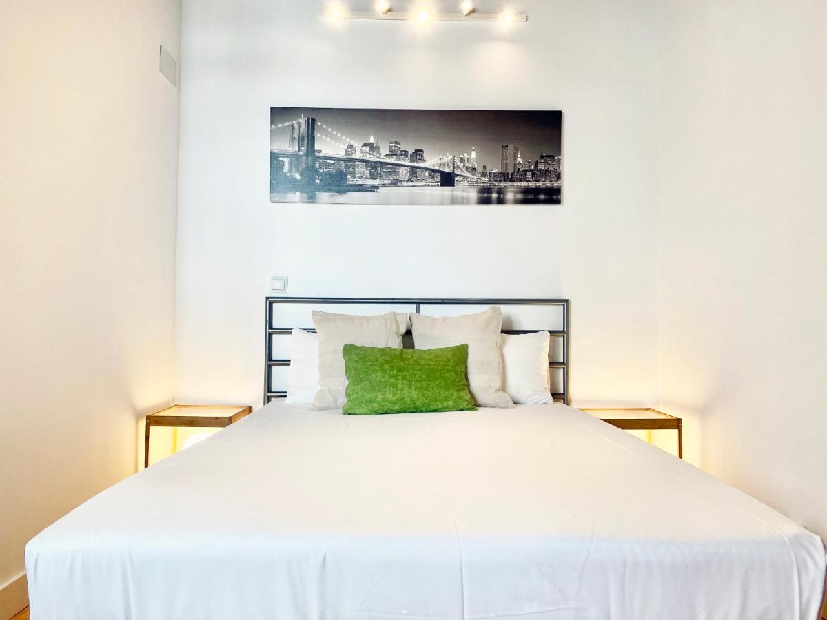 Charming Gran Via Attic Leilighet Madrid Eksteriør bilde